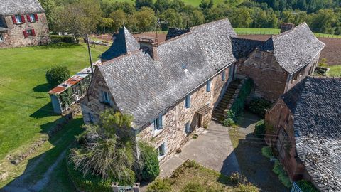 Maison à Rénové de 166 m² + Grange + 100 m² de combles aménageables