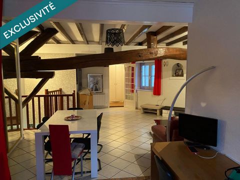 maison sur trois niveaux , avec un local generant un loyer de 450