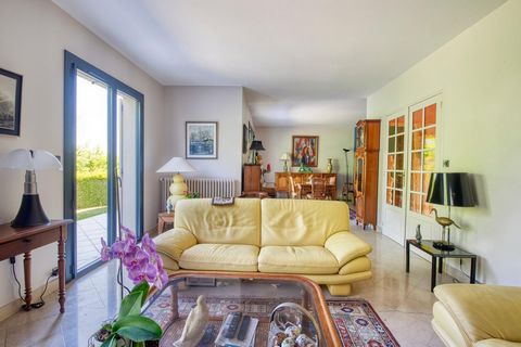 Maison de 6 pieces garage et jardin