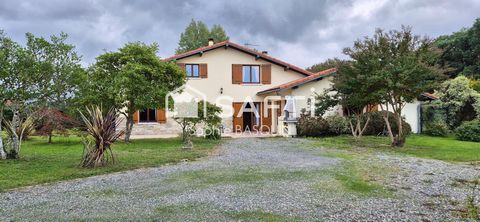 Maison familiale, volumes et terrain généreux!