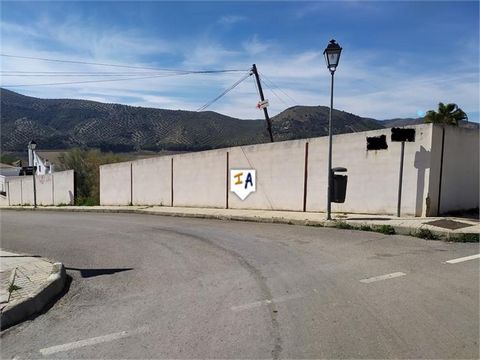 This 984m2 building plot is located in the urbanization of Valdearenas, on the outskirts of Iznajar, in the province of Córdoba, Andalusia, Spain. In Iznajar you can find all kinds of establishments and services you may need, supermarkets, shops, bar...