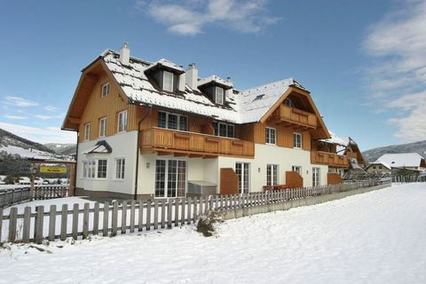This apartment complex consists of 13 apartments. The apartment has a balcony, a covered parking garage and a nice location near the center. For the winter sports enthusiast, this is an ideal apartment, near the elevator to the Aineck / Katschberg sk...