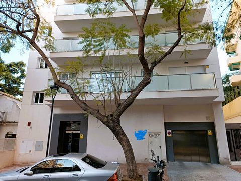 Fantastic commercial premises in the centre of Marbella. The premises, located in the central Street Nuestra Señora de Gracia, is currently in an unfinished state, and due to its surface and location, in a very commercial area and close to the promen...