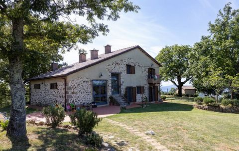 On the beautiful Tuscan hills near the renowned spa village of Saturnia, we offer an ancient completely renovated farm of about 300 square meters distributed on two levels. Located in the middle of a land of about 60 hectares, the farmhouse enjoys a ...
