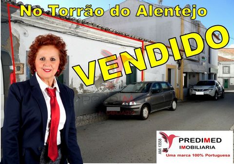 In the quiet village of Alentejana do Torrão, in the center of this village there is a building waiting to be recovered: Building of ground floor and 1st floor, with 4 divisions and with a small patio. Realize your dream, the dream of having a home i...