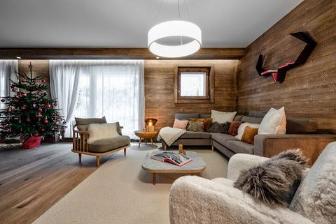 L'Écrin is an intimate residence that hosts 23 high-end apartments with 2 to 6 bedrooms. Entirely designed and furnished in an alpine spirit, the apartments benefit from beautiful unobstructed views and guaranteed sunshine. You will also enjoy the sh...