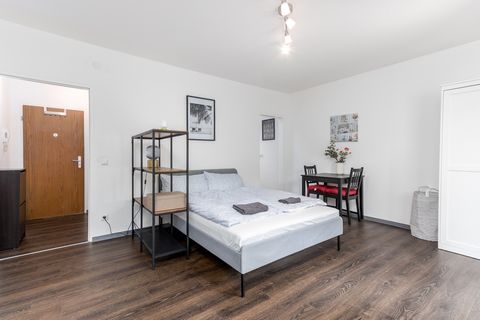 Top for companies or project workers at the university. Waking up in the morning with a view of the countryside and hearing the birds chirping... wonderful! This newly renovated single apartment has a brand new bathroom, a small hallway as well as a ...