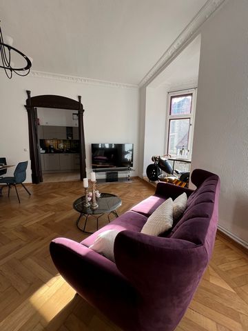 The building in which this flat is located was created in 1904 by the architect Max Schneck, which also built several other buildings in the vicinity. The Neorenaissance architecture is based on the design of the Renaissance. Remarkable and rare is t...