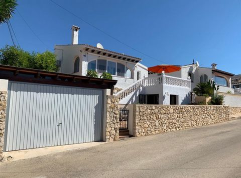 COMMUNITY CHARGES No community charges For sale beautiful semi-detached villa with privacy very close to the centre of Moraira and Teulada about 6 minutes by car, this property is composed of an open plan kitchen, a living room, a dining room, two be...