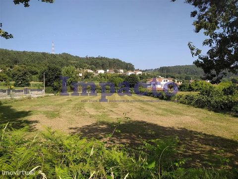 Buy Rustic Land in Romariz, Santa Maria da Feira * Flat land with 2150 m2 * 2 fronts (for a total of 100 meters) Rustic land in a flat area with 2,150 m2, inserted in an agricultural area adjacent to the residential area of level III, and has already...