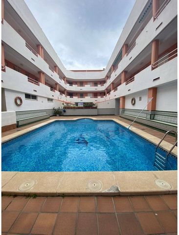 Floor 1st, apartment total surface area 70 m², usable floor area 70 m², single bedrooms: 2, 1 bathrooms, air conditioning (hot and cold), built-in wardrobes, lift, state of repair: in good condition, furnished, swimming pool (community), reinforced d...