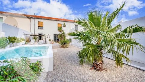 In the heart of the attractive village of Maillane and only 5 minutes from St Remy de Provence, this lovely and charming village house, dating from 1910, was restored in 2022, and offers around 178 m² of living space. The owners have lent their prope...