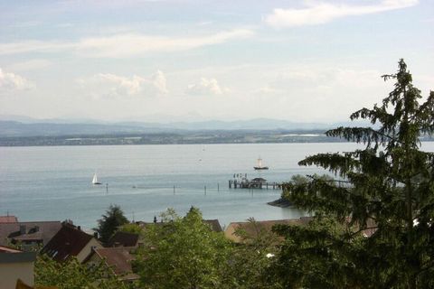 Look forward to this beautiful 3-room apartment with the wonderful view of Lake Constance and the alpine chain! In this beautiful apartment, 2 - 4 people can be comfortably space on 70 sqm living space. The apartment is tastefully decorated and equip...
