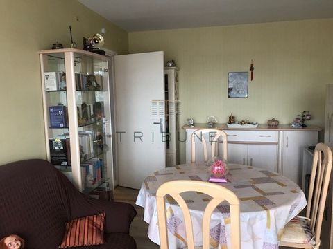 PROPERTY SOLD RENTED In the city center of Agen, on the 4th floor of a secure residence, very bright apartment of 54 m2, with balcony It consists of an entrance hall with dressing room, a kitchen, a living/dining room, a bedroom, a shower room and se...