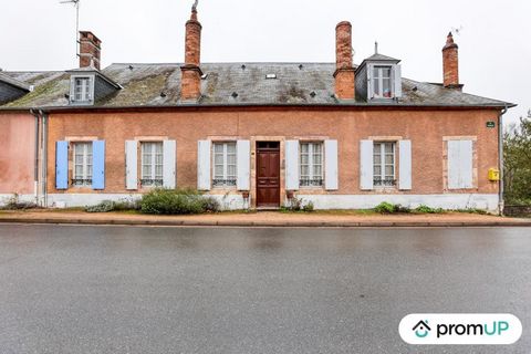 Discover this old house full of potential, with a generous surface area of 300 m2, semi-detached on one side, located in HÉRISSON. An adjoining plot of 300 m2 offers an outdoor space conducive to relaxation, complemented by a terrace of 20 m2. Althou...
