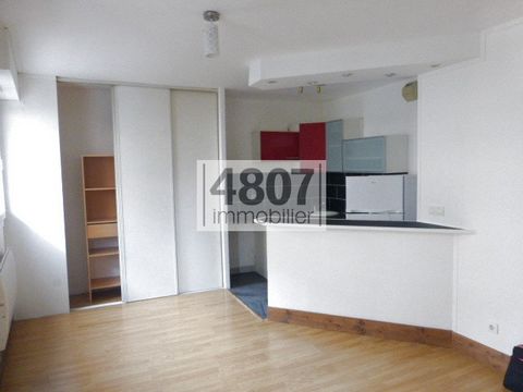 Ideal investor, 2 minutes walk from the train station - Charming and large studio on the 1st floor including an entrance - a kitchen open to the living room - a cupboard - a bathroom and an individual toilet. Sold rented for 512€ HC. Features: - Lift