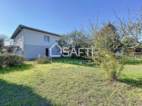 Découvrez cette maison traditionnelle située dans le quartier prisé de Gajac à Saint-Médard-en-Jalles. Son emplacement idéal, à proximité des écoles, des commerces et des transports en commun, en fait une véritable pépite immobilière ! Vous serez con...