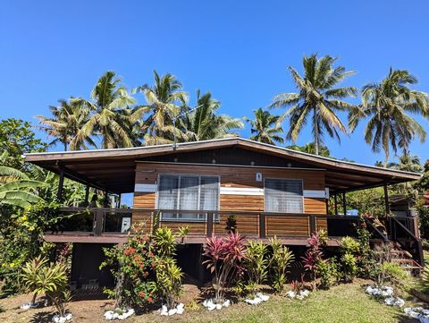 This beautiful freehold property offers 1011 square meters of land just a short 5-minute walk from the sea and a 5-minute drive to the heart of Savusavu town. With ocean views from the large covered deck, this cozy 2-bedroom, 1-bathroom home provides...