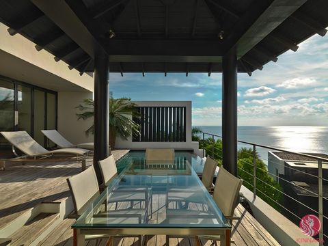 Bienvenue au Paradis : Possédez une villa spectaculaire à Phuket ! Êtes-vous prêt à acheter la villa de vos rêves et à concrétiser votre vision d’un style de vie idyllique en Thaïlande ? Cette propriété est prête à devenir votre oasis de tranquillité...