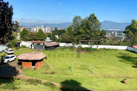 Discover a unique opportunity in the Colombian real estate market with this spectacular building lot, newly arrived on the market! Ideal for developers and investors looking to expand their horizons with visionary projects. This land offers exception...