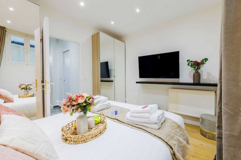 Checkmyguest bietet Ihnen ein authentisches 30 m² großes Apartment mit einem warmen und eleganten Schlafzimmer. Dieser Raum bietet Platz für bis zu 4 Personen und vereint Komfort und Charme. Genießen Sie das lebhafte Viertel Grands Boulevards, nur ei...