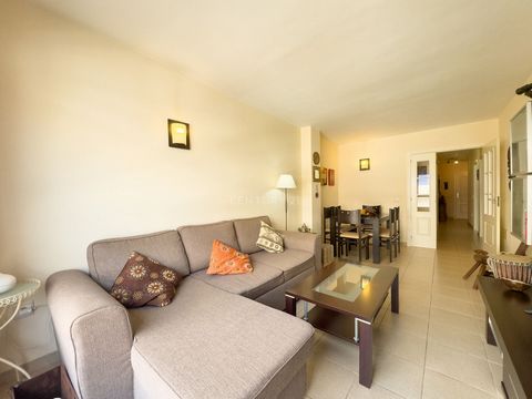 ¡Oportunidad única en El Sobradillo, Tenerife! Se vende hermoso piso de 99 m², perfecto para familias o quienes buscan un hogar acogedor y funcional. La vivienda cuenta con 3 amplias habitaciones, todas con armarios empotrados, además de otro armario...