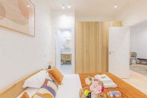 Checkmyguest oferuje przytulne i urokliwe mieszkanie o powierzchni 35 m² w modnej dzielnicy Les Epinettes, Paris 17. Ta ładnie urządzona przestrzeń obejmuje przytulną sypialnię, idealną do relaksu po pracowitym dniu. Blisko Parc Clichy-Batignolles - ...