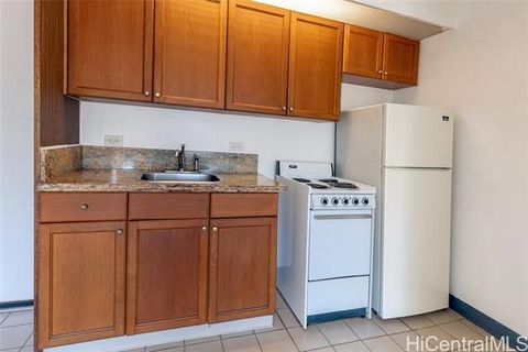 This 1 bedroom, 1 bath unit is conveniently located within a short distance to Queens Hospital and minutes from Downtown Honolulu. All the conveniences of living in town at an affordable price. Perfect for an investor or first time home buyer. Brand ...