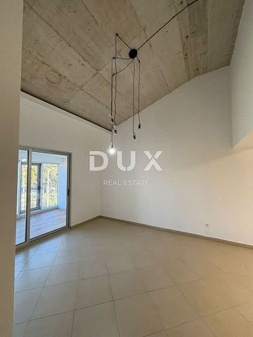 Location: Istarska županija, Pula, Veli vrh. ISTRIA, PULA Appartamento luminoso con ascensore in un'ottima posizione! Nell'offerta dell'agenzia immobiliare DUX, offriamo 2 camere da letto + bagno al secondo piano di un edificio più recente. L'apparta...