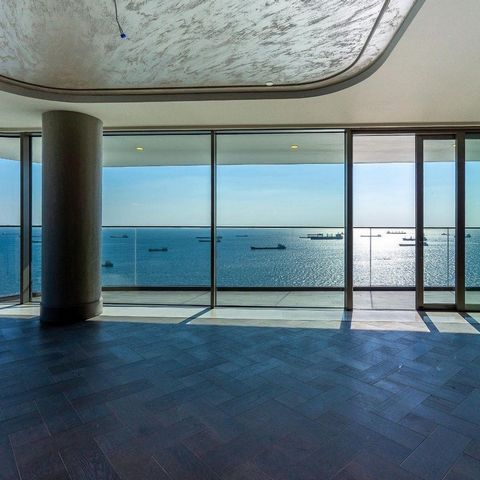 Découvrez la quintessence du luxe avec ce penthouse exclusif de 4,5 + 1 dans le très recherché projet Yedi Mavi , Zeytinburnu, Istanbul. Située au 8ème étage , cette résidence à couper le souffle offre une vue panoramique sur la mer et le paysage , a...