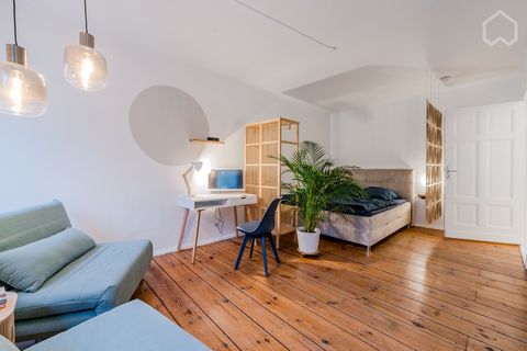 This lovingly renovated one-room apartment offers a harmonious blend of Berlin's old-building charm and modern accents. Located on the third floor of a quiet rear building, the apartment enjoys a bright and airy atmosphere, highlighted by high-qualit...