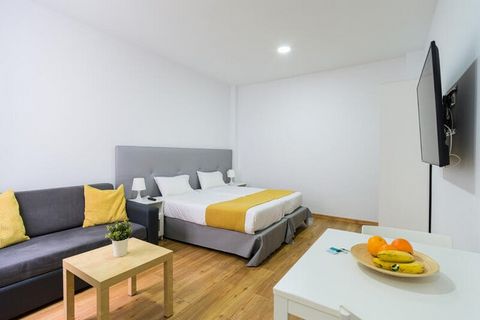 Dieses komfortable und einladende Studio-Apartment liegt nur einen Steinwurf vom Strand Las Canteras in Las Palmas de Gran Canaria entfernt und bietet Platz für bis zu 2 Personen. Der Raum ist durchdacht gestaltet und verfügt über einen kombinierten ...