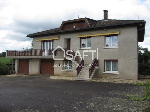 COUBLANC à 10Mns de CHAUFFAILLES et de CHARLIEU je vous présente cette maison 5 pièces de 112M² comprenant à l' étage, cuisine équipée, salle à manger salon avec cheminée de 40M², véranda, balcon terrasse, salle de bain, WC, 2 chambres, bureau, ascen...