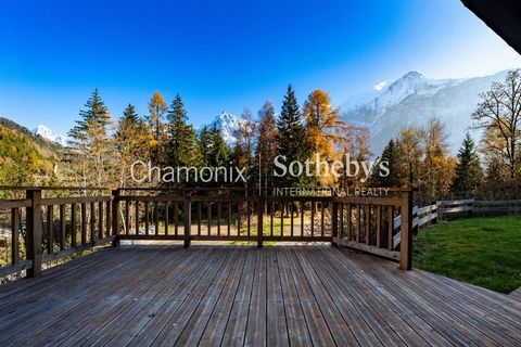 Exclusivité – Chamonix Sotheby’s International Realty vous présente chalet Cachette, une propriété de quatre chambres nichée à Coupeau, un splendide quartier des Houches, offrant un ensoleillement toute l’année. Sur les hauteurs, le chalet bénéficie ...