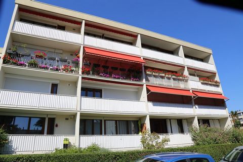 CHILLY MAZARIN - Dans résidence standing et sécurisée de la Croix Blanche, 3 pièces de 63 m² au 1er étage comprenant entrée avec penderie et rangements, séjour, cuisine équipée, deux chambres, salle de bains avec fenêtre, WC séparés, grand balcon san...