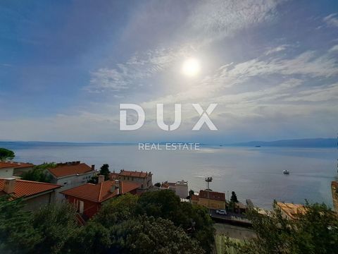 RIJEKA, PEĆINE - herenhuisappartement van 205 m2 met zolder en uitzicht op zee In Rijeka, de mooiste stad aan de Adriatische Zee, bekend om zijn rijke geschiedenis, kleurrijke cultuur en unieke sfeer, op slechts 1,5 km van het strengste centrum, in e...