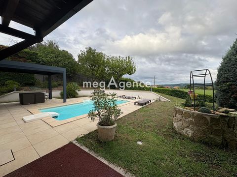 MAISON 3 CHAMBRES POSSIBILITÉ 4, GARAGE DOUBLE, PISCINE ET TERRAIN 840M2