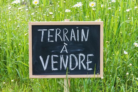 Terrain constructible – Cadastre A2450