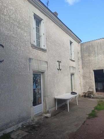 maison de ville avec du potentiel vous souhaitez refaire la décoration de la propriété vous allez etre ravie, dépendances, garage, grenier, buanderie de 20 m2
