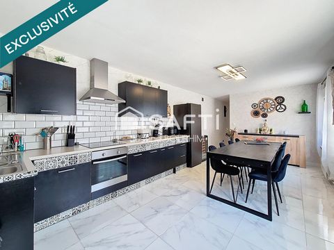Plain pied individuel, 3 chambres, jardin, double garage....On pose ses meubles!