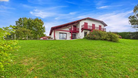 Maison 10 pièces 316 m² sur terrain de 4000 m²