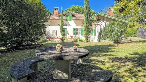 Proche de Hossegor - Deux grandes Maisons près d'un hectare constructible et divisible