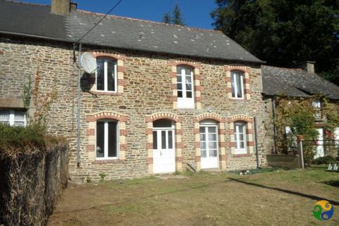 This traditional house which would make a perfect lock up and leave holiday home or a full time home is located within easy walking distance of the popular Morbihan village of Guilliers. The village has a boulangerie, bar tabac, restuarant, post offi...