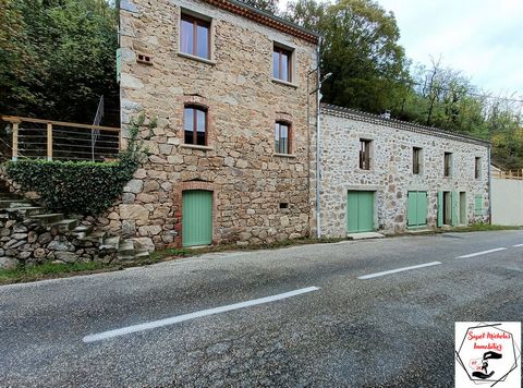 In your agency Sapet Michelas Immobilier ! Just 15 minutes from Tournon de Rhône, come and discover this meticulously finished 121m² house! Located near the Mastrou train station and the Doux River gorges, it is nestled in a wild environment. If you'...