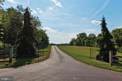 Please do not enter property without appointment being confirmed. Do not Drive on any of the grass please. This is your chance to build your dream property! Discover your sanctuary in Solebury Township, a stone's throw from the vibrant culture and sh...