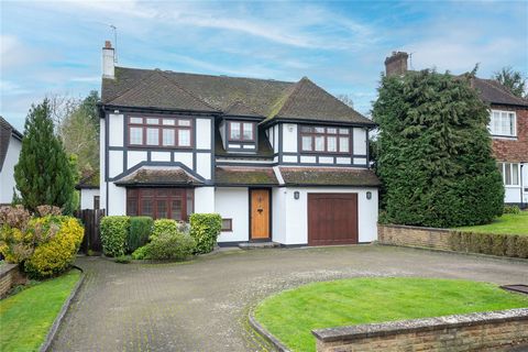 This incredible six bedroom family home has been recently decorated throughout; sitting in an enviable position in the heart of the prestigious leafy London Suburb of Hadley Wood; offering a commute into central London of less than 30 minutes. As you...