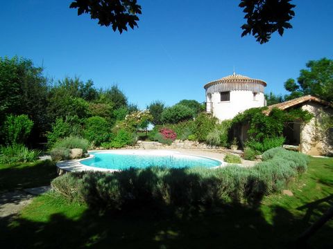 This secluded country estate, spread over 1,25 hectares of parkland, invites you with heated swimming pool and sun terraces, a beautiful stone tower with studio apartment, and a charming 3-bed guest cottage with park views. The property is private, s...