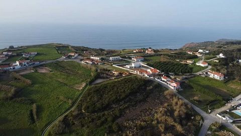 Very close to the Ocean. Qualified building plot in a quiet residential location in the middle between the beach towns of Sao Martinho do Porto and Foz do Arelho. On a sunny gentle slope and surrounded by beautiful countryside and coastal walks, this...