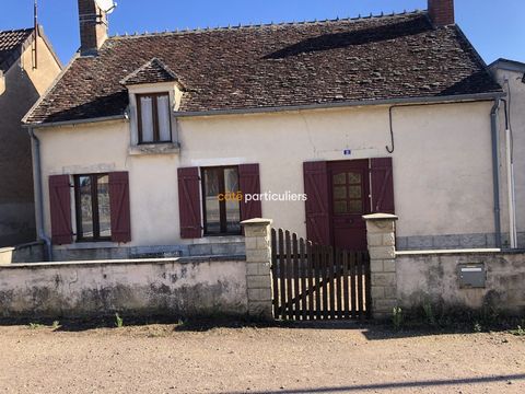 L'Agence Côté Particuliers vous propose cette maison de 150 m2 dans le joli village d'Ainay le Château, villages avec toutes les commodités, à 15 minutes de Saint-Amand-Montrond. La maison est composée d'une entrée, cuisine équipée, pièce de vie, sal...