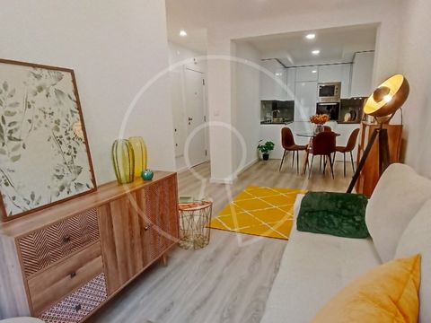 One-bedroom apartment, with a 47.5 sqm outdoor area (artificial grass), fully renovated, furnished, and equipped with high-quality materials, such as thermal cut windows with double glazing and tilt-and-turn opening system, lacquered furniture, and p...